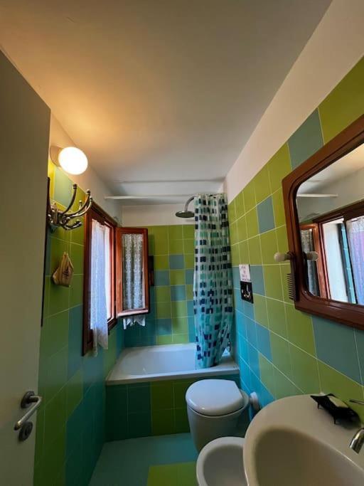 Rainbow'S Fisherman Apartment Burano Bagian luar foto